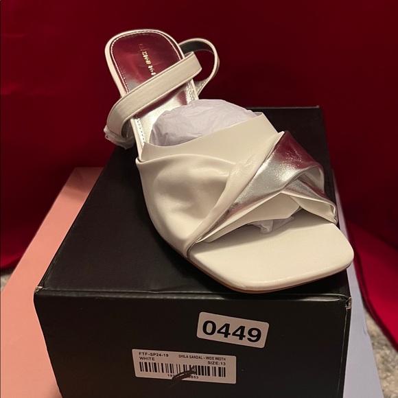 Fashion to Figure White and Silver Sandals - Picture 1 of 2